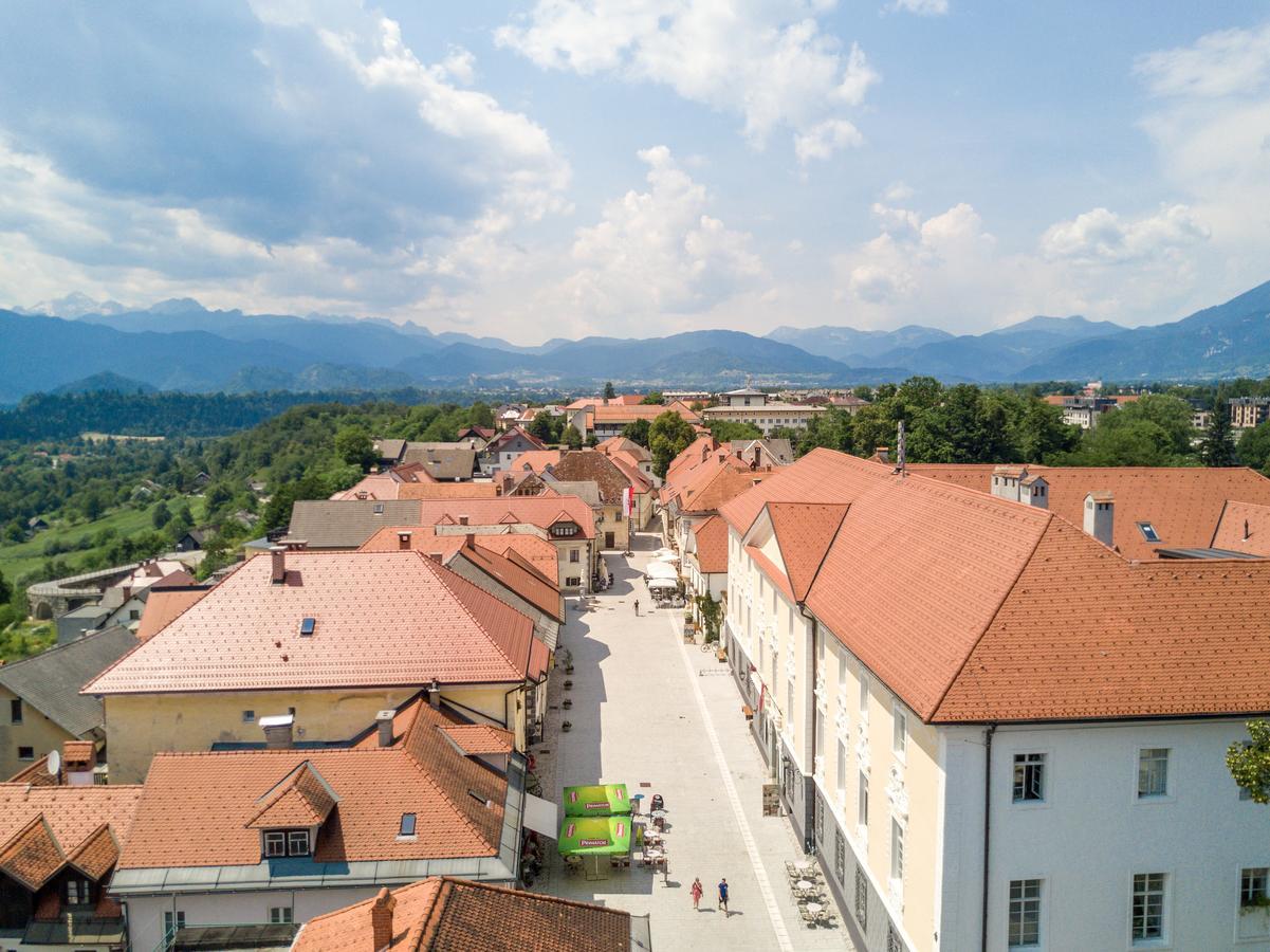Hisa Linhart, & Restaurant Hotel