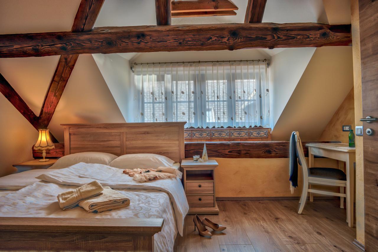 Hotel Hisa Linhart, & Restaurant Radovljica